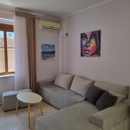 Glamorous Apartment In Тирана Екстериор снимка