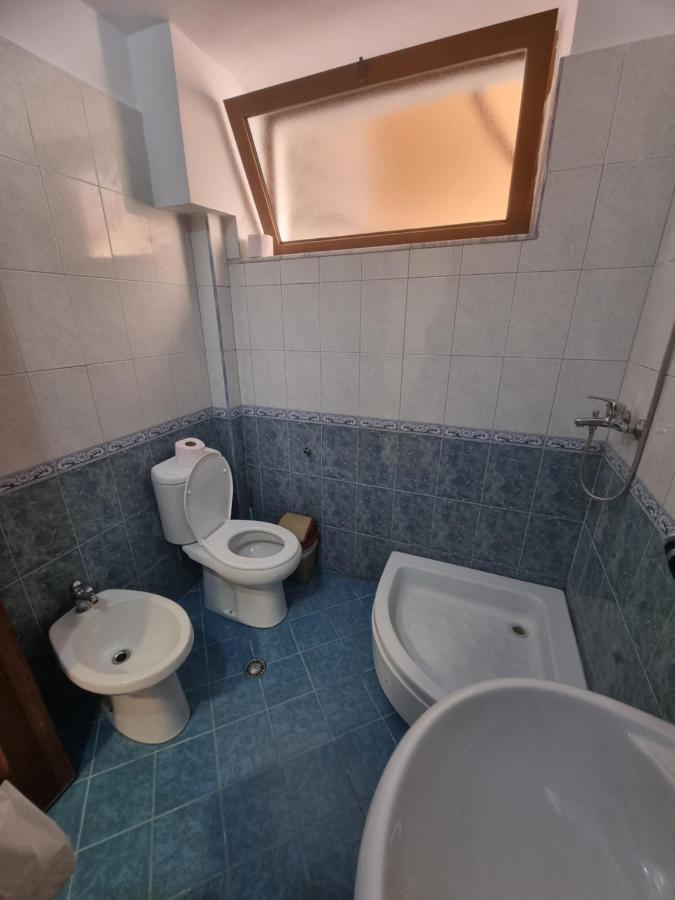 Glamorous Apartment In Тирана Екстериор снимка