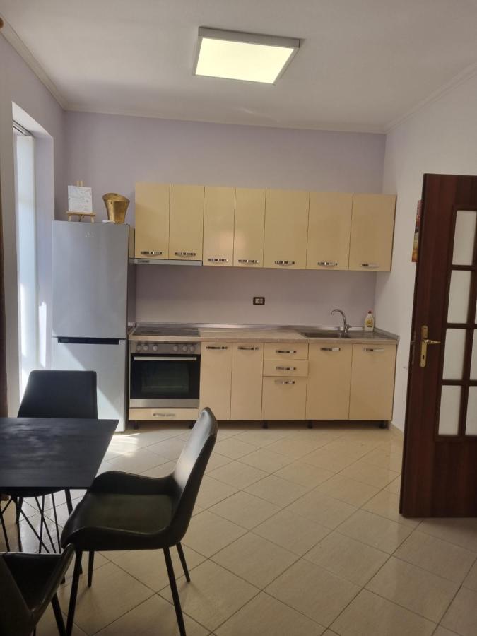 Glamorous Apartment In Тирана Екстериор снимка