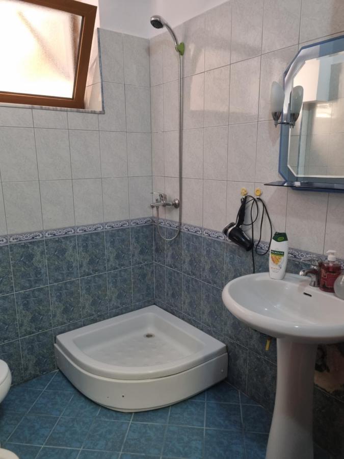 Glamorous Apartment In Тирана Екстериор снимка