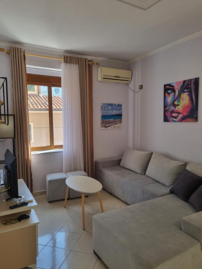 Glamorous Apartment In Тирана Екстериор снимка