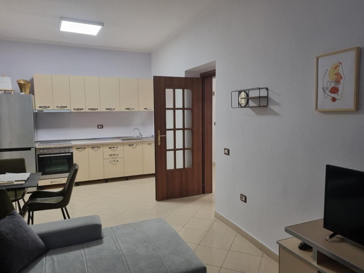 Glamorous Apartment In Тирана Екстериор снимка