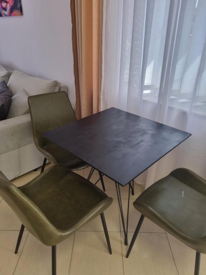 Glamorous Apartment In Тирана Екстериор снимка